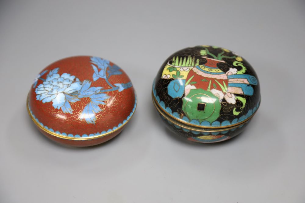 Two 19th/20th century Chinese cloisonne enamel boxes and covers, tallest 6cm